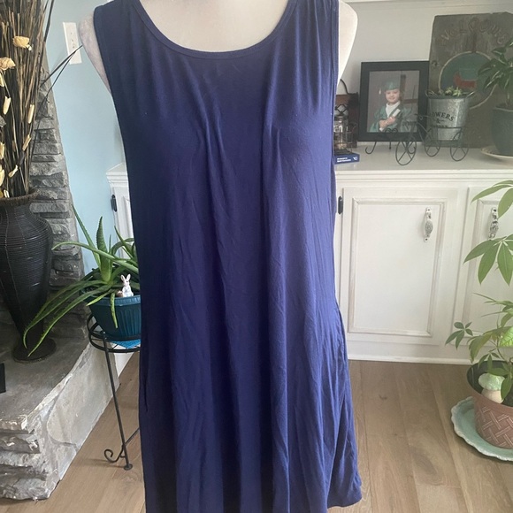 Sleeveless Navy Blue Dress with Pockets - Picture 1 of 3